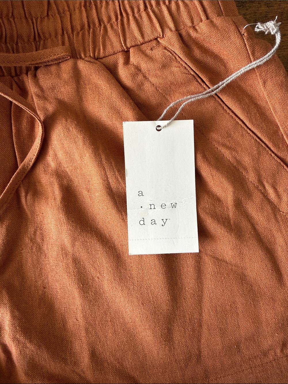 Women’s High Waist Rust Drawstring Linen-Blend Shorts - Picture 4 of 5